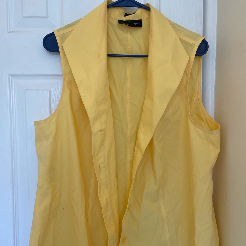 Yellow Jones New York Sleeveless Blouse